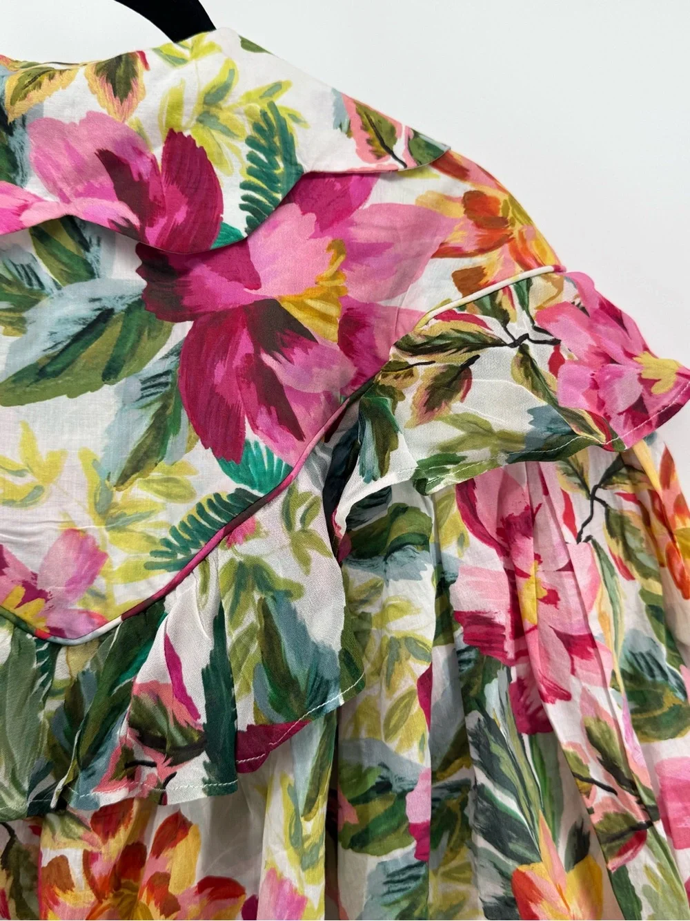 Farm Cropped Buttondown Top XS  Painted Flowers Ruffled Puff sleeve